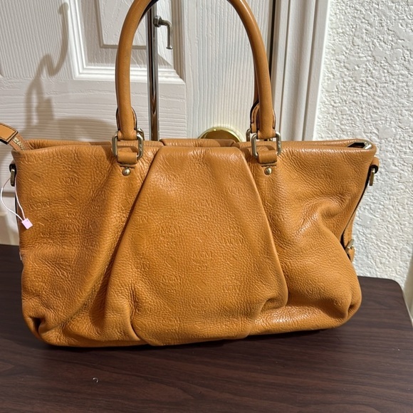 MCM Imprente No strap - Picture 4 of 9